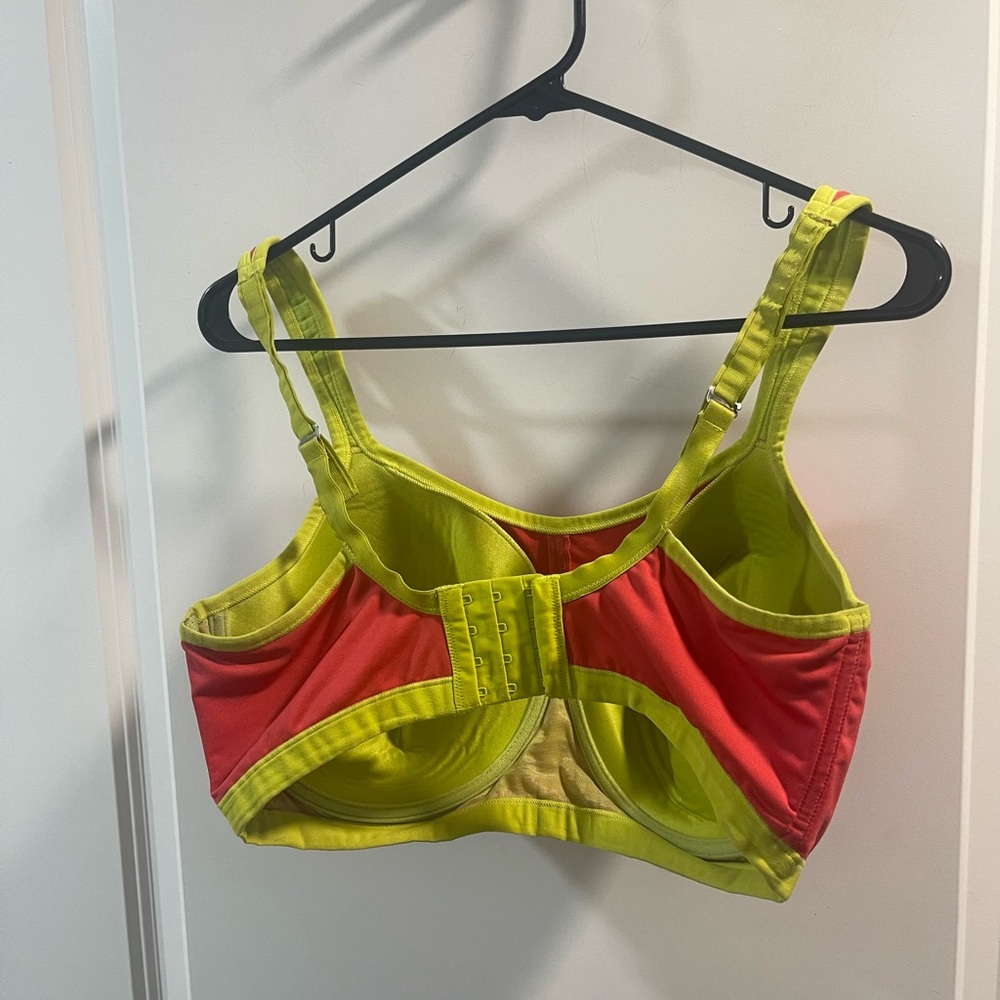 Natori High-Impact Sports Bra with Lime Trim - Red - Picture 3 of 4